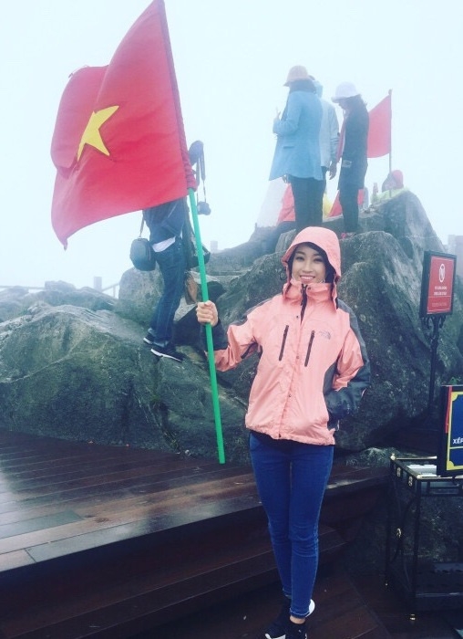 hoa hau do my linh hoa than thanh co gai dan toc