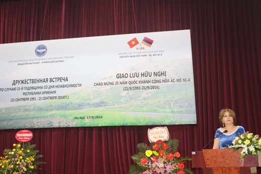 giao luu huu nghi ky niem 25 nam quoc khanh nuoc cong hoa armenia