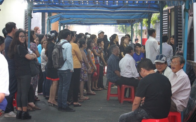 dong nguoi chat kin tien biet ca si minh thuan