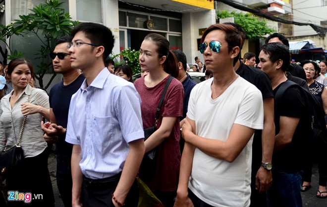 dong nguoi chat kin tien biet ca si minh thuan