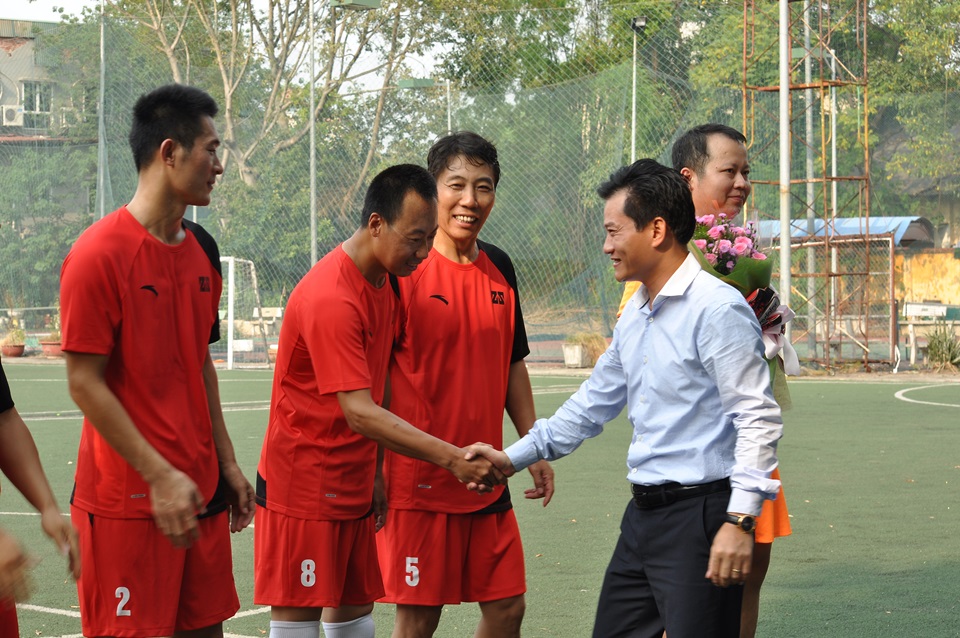 giao huu bong da lien hiep cac to chuc huu nghi viet nam dai su quan trung quoc