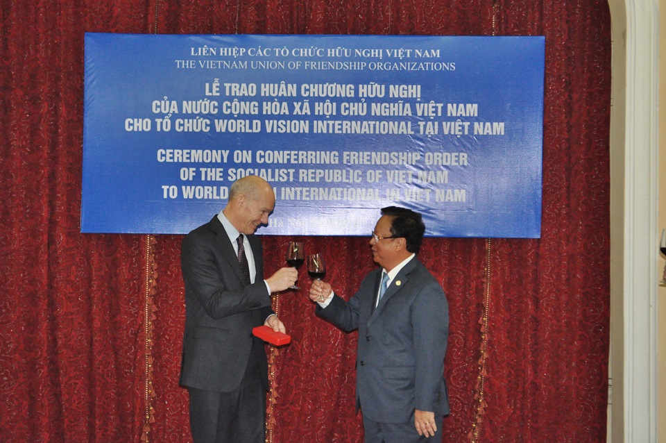 trao huan chuong huu nghi cua chu tich nuoc cho to chuc world vision international tai viet nam