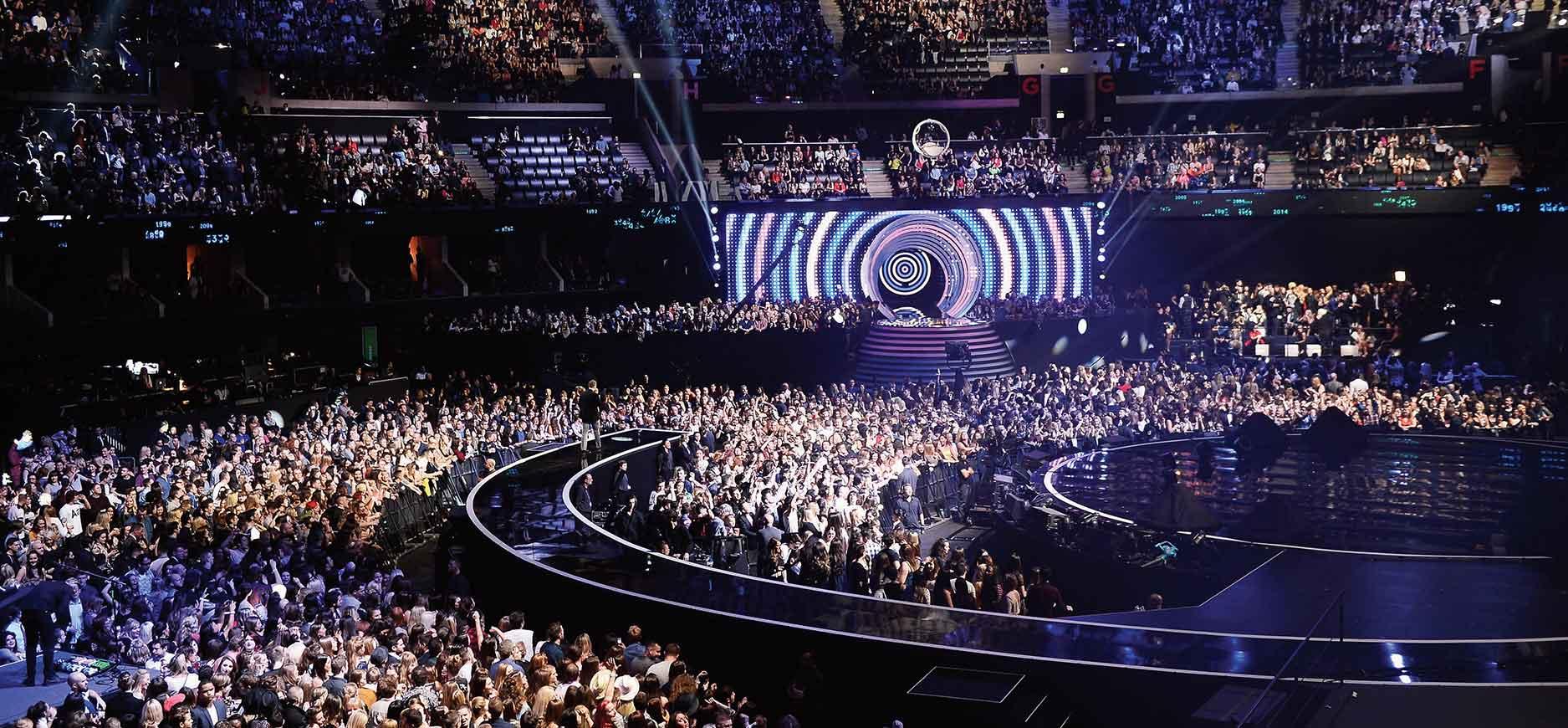 cuoc dua cua dong nhi tai mtv ema 2016 chinh thuc bat dau