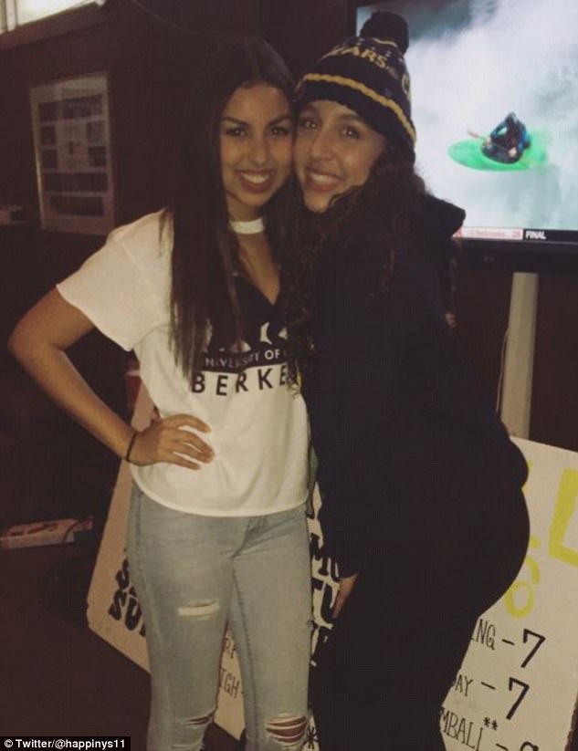 hai co ban than thoi dai hoc khong the ngo rang 16 nam truoc minh da tung an o cung nhau khi con nho xiu