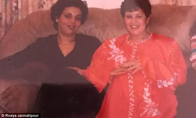 hai co ban than thoi dai hoc khong the ngo rang 16 nam truoc minh da tung an o cung nhau khi con nho xiu