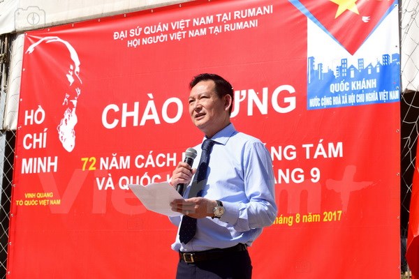 dai su quan viet nam o nuoc ngoai ky niem 72 nam quoc khanh