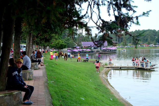 da lat quang truong lam vien tap nap du khach dip nghi le quoc khanh