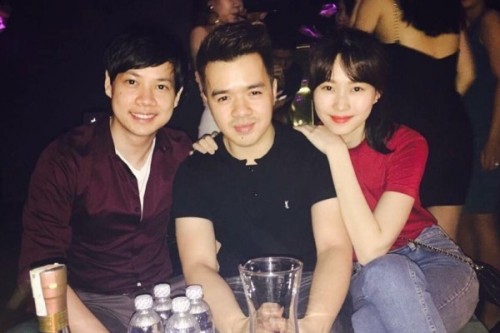 cuoc tinh khong pho truong nhung day ngot ngao cua hoa hau dang thu thao va ban trai doanh nhan