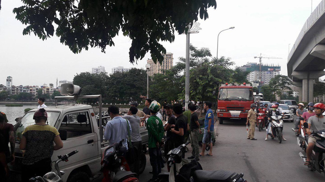 ha noi nam thanh nien roi xuong ho hoang cau chet duoi