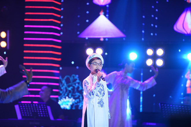 than dong duc vinh dang quang quan quan kep cua tuyet dinh song ca nhi