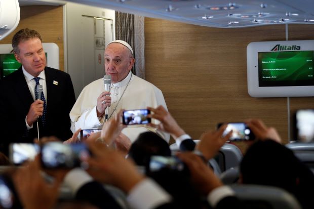 giao hoang francis keu goi thiet lap hoa binhn tai colombia
