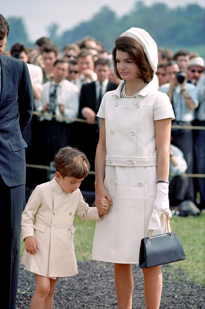 khong phai melania trump day moi chinh la de nhat phu nhan my co gu thoi trang khien ca the gioi nguong mo