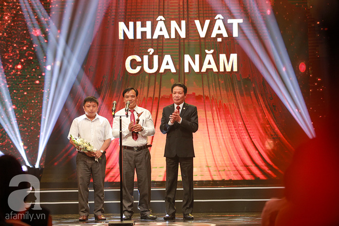 nhan giai vtv awards bao thanh xuc dong cam on chong vi da luon o ben em