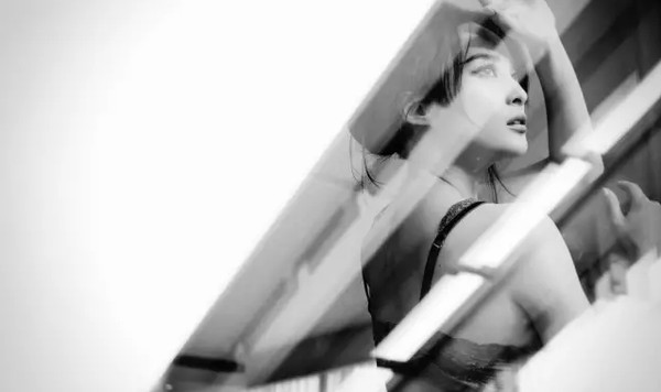 my nhan anh hung xa dieu sexy kho cuong du da 42 tuoi