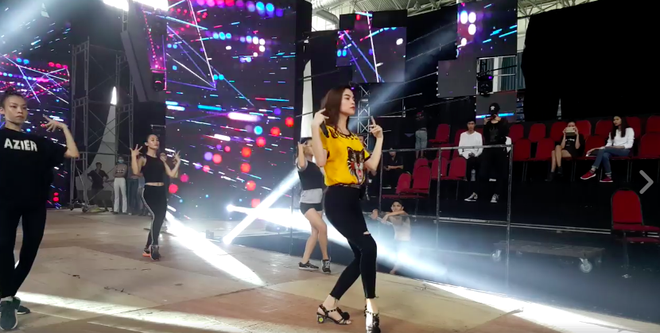ho ngoc ha truong ngoc anh deu da co mat tai chung ket next top