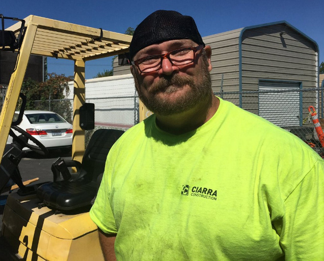 tin vao truc giac mach bao nguoi cong nhan nay da giai cuu thanh cong cau be khau khinh khoi tay ke gian