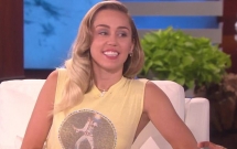 miley cyrus lo anh hon ban gai moi hau ly hon liam hemsworth