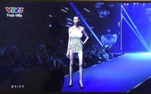 hinh anh gay soc nhat chung ket next top lan truyen manh hon ca luc kim dung dang quang