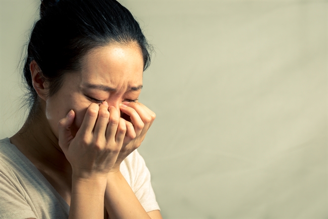 chong ngoai tinh vo khien chong phai hoi han khoc loc xin loi ma khong can danh ghen am i