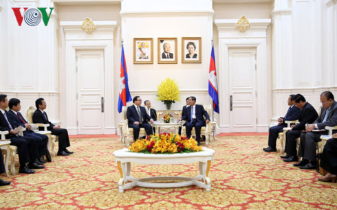 ha noi ho tro phnompenh hon 5 trieu usd xay dung duong huu nghi