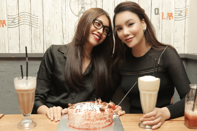 le hang cuoi tit mat vi duoc ho quynh huong to chuc tiec sinh nhat bat ngo