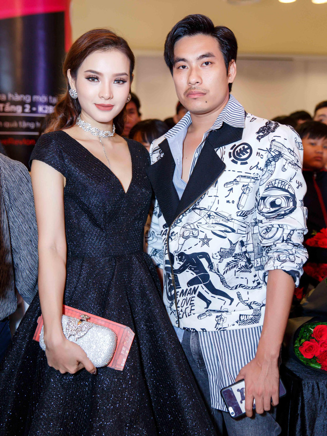 cat phuong mac ca tinh tay trong tay tinh tu ben kieu minh tuan