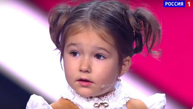 truoc khi gay sot o little big shots co be xinh xan noi 8 thu tieng da noi danh the gioi