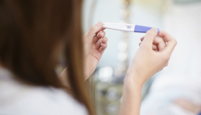 tren song phat thanh co gai to ban trai bo khi mang thai khong dam ve nha vi bo ha khac