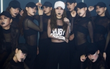 yen trang ep can nghiem ngat de tu tin khoe duong cong boc lua