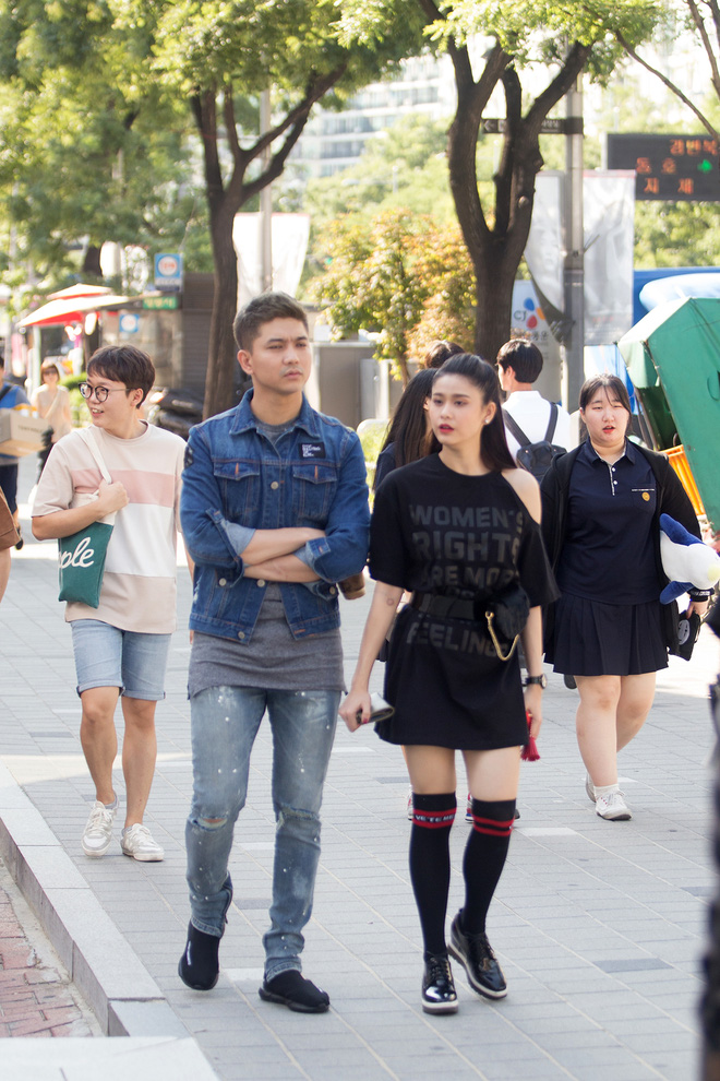 vo chong truong quynh anh va tim dep noi bat tren duong pho han quoc