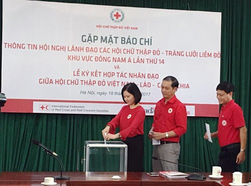 hoi chu thap do viet nam phat dong ung ho sau bao so 10