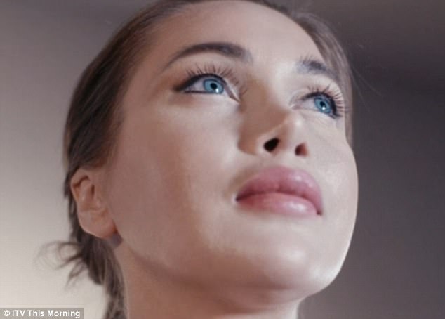 thanh phau thuat tham my len thot 200 lan roi ma van chua cai duoc con nghien lam dep