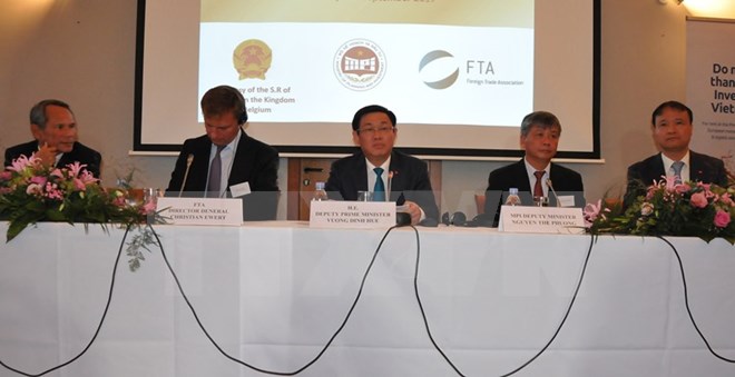 pho thu tuong vuong dinh hue du toa dam xuc tien dau tu tai brussels