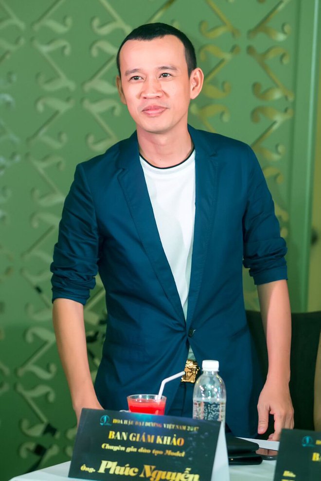 ve ngoai khac la cua hoa hau ngo phuong lan khi lam giam khao cung ong bau phuc nguyen