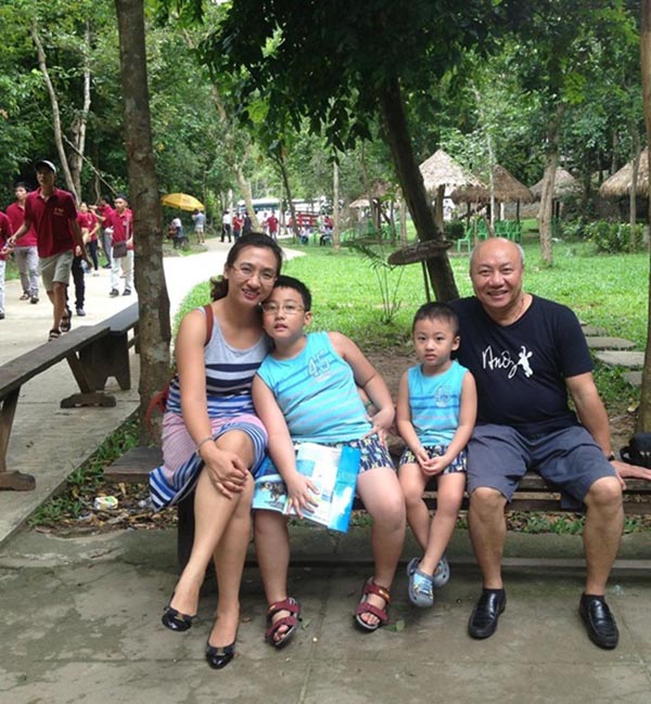 ong xa hon 21 tuoi noi tieng khap ca nuoc cua btv van anh