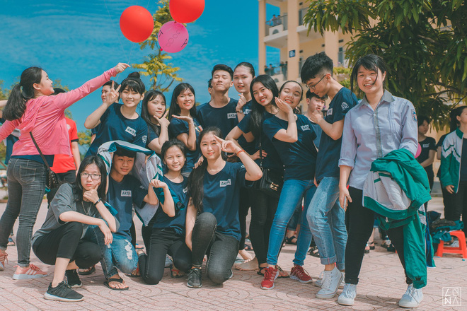 thi sinh di chan dat gay chu y tai vong loai hoa hau dai duong