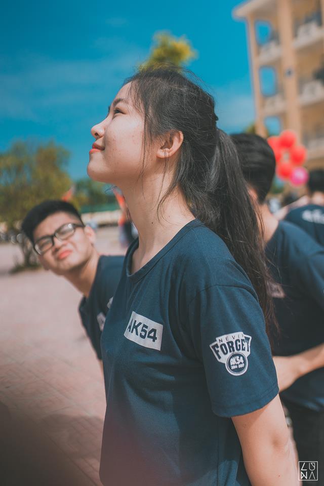 thi sinh di chan dat gay chu y tai vong loai hoa hau dai duong