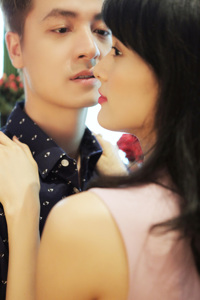 vo dang khoi dong vien chong dong canh om ap tinh cam voi ha vy