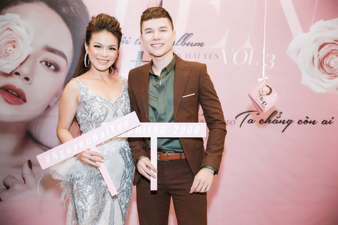 trang tran dien vay den don gian den mung ban than hai yen idol