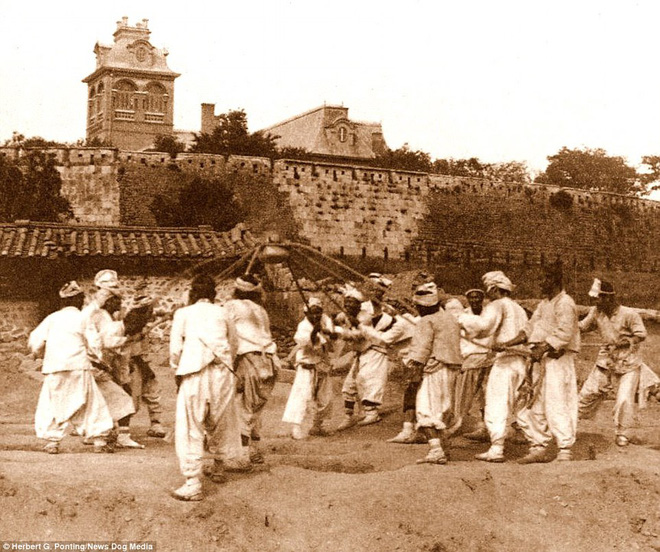 ve dep binh yen nhung day cuon hut cua ban dao trieu tien cach day hon 100 nam