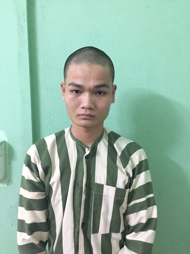 nam thanh nien trom xe kawasaki z1000 de di phuot ve que ra oai voi ba con