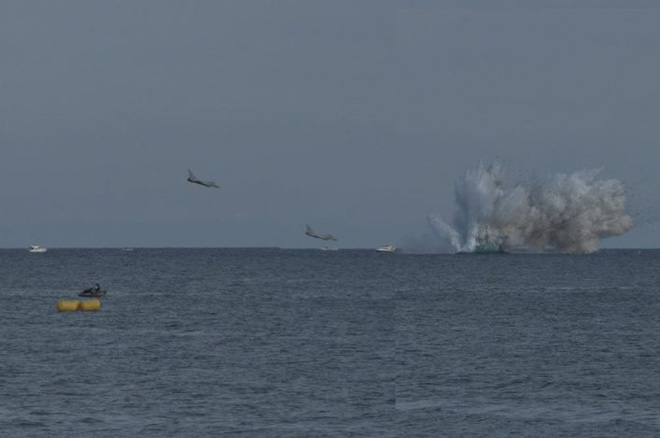 giay cuoi cung tham khoc tiem kich eurofighter typhoon italia lao xuong bien