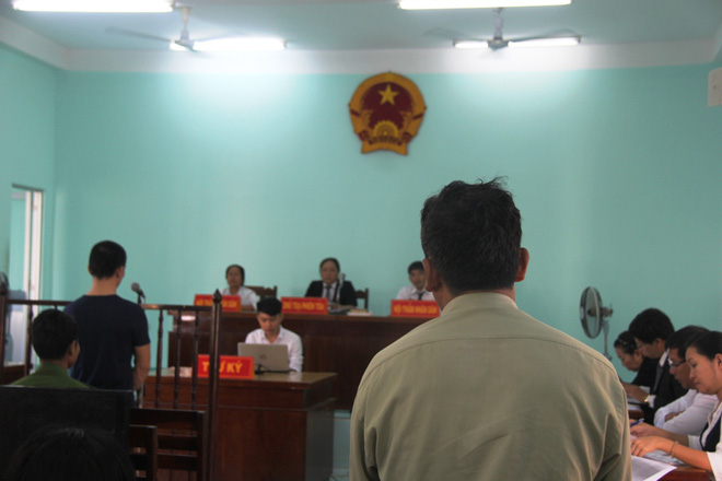 giao cau voi chi 16 tuoi co baudam o voi em gai 13 tuoi nam thanh nien bi de nghi 15 18 thang tu