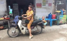 hanh trinh gan 400 km cung cha me cua phuot thu nhi gay bao cong dong mang