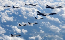 yonhap dap tra b 1b cua my trieu tien voi di chuyen may bay tang phong thu o phia dong