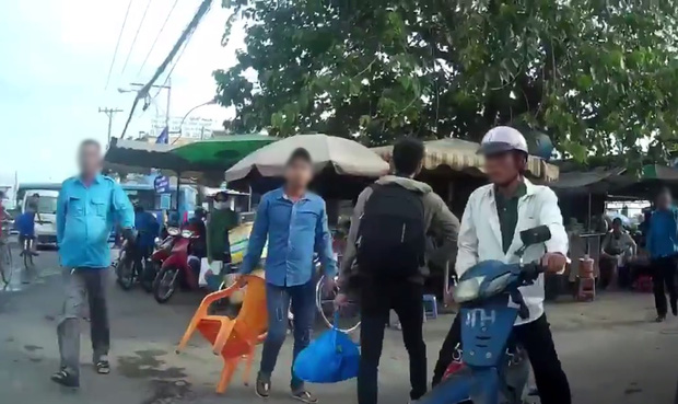 grab len tieng ve viec nam tai xe grabbike bi nhom xe om truyen thong hanh hung o sai gon