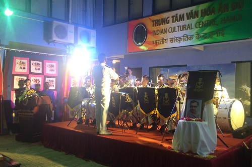 dem bieu dien dac sac cua ban nhac hai quan an do tai ha noi