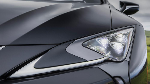 bo ba manh thu mercedes lexus va porsche thu hut su chu y cua bat cu ai ngay tu cai nhin dau tien