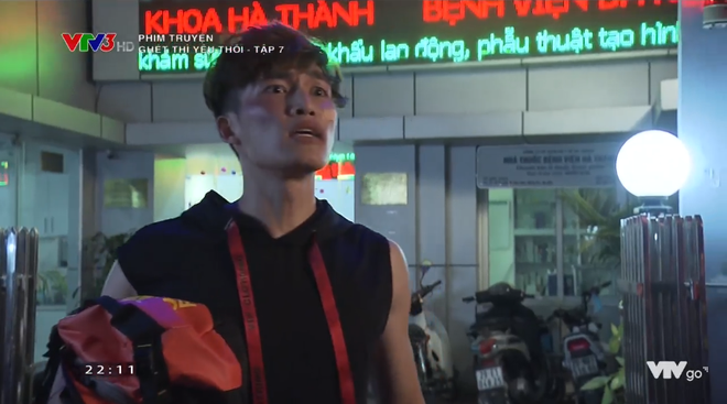 ghet thi yeu thoi phuong anh hot hoang vi bi cuong hon trong nha ve sinh