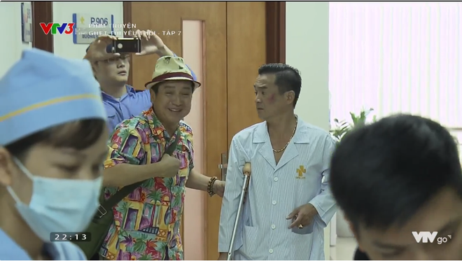 ghet thi yeu thoi phuong anh hot hoang vi bi cuong hon trong nha ve sinh